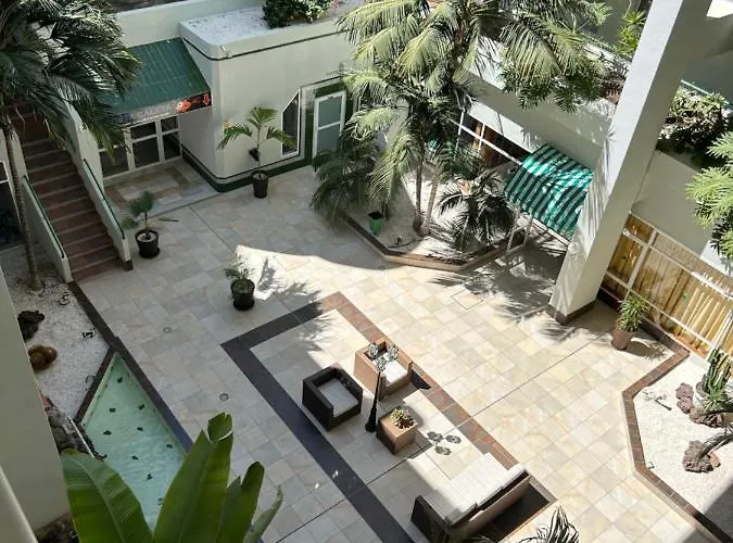 Altamira Family El Duque